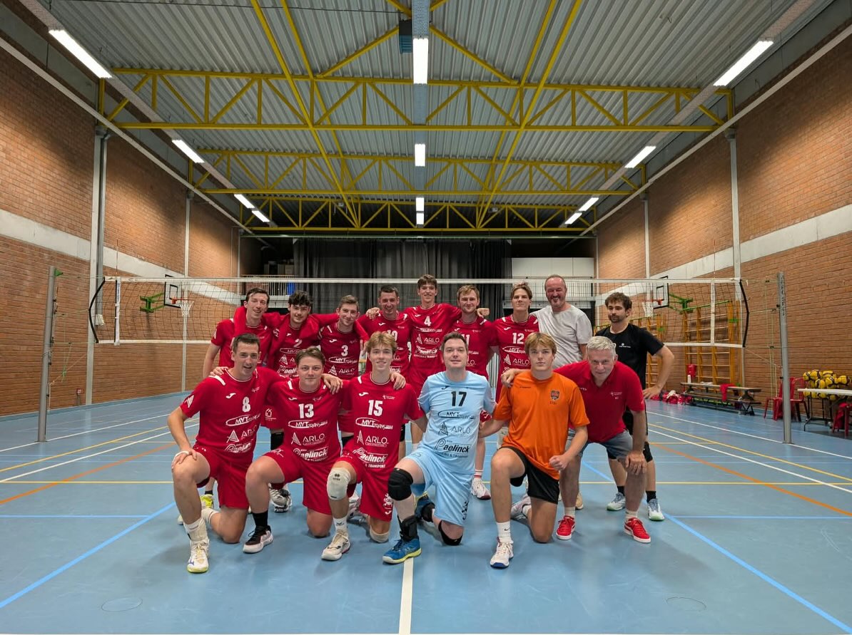 Heren winnen laatste oefenmatch tegen Olva Brugge

Sterke start met winst in de eerste 3 sets. Daarna vonden we het blijkbaar tijd om het onszelf wat moeilijker...