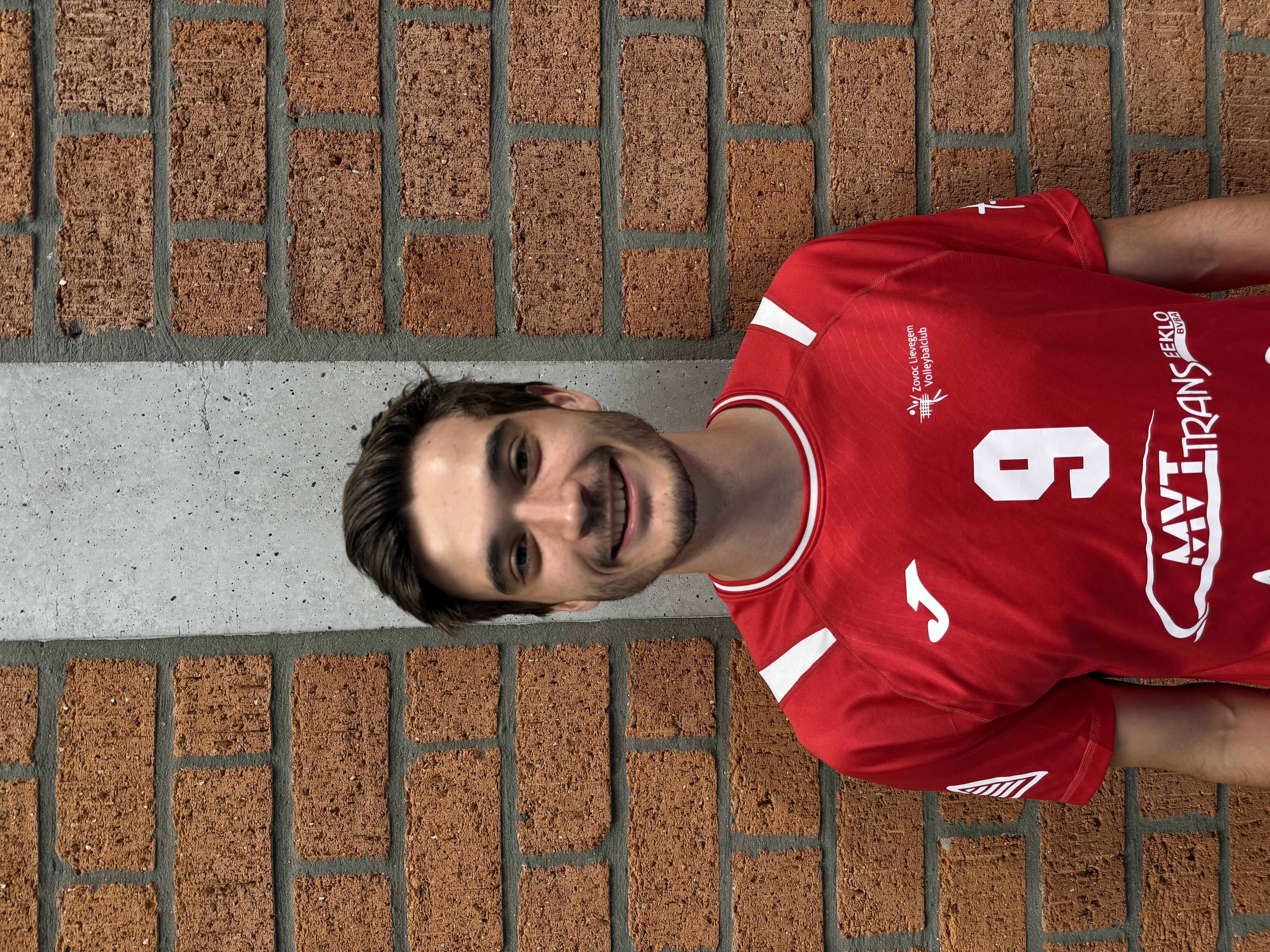 Jos van der Linden  (Kapitein)